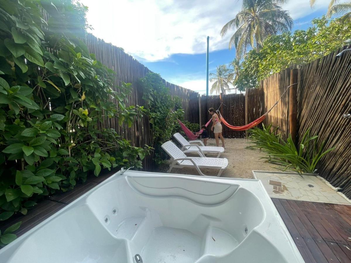Hotel Sunsets Del Rosario Isla Grande  Exterior photo