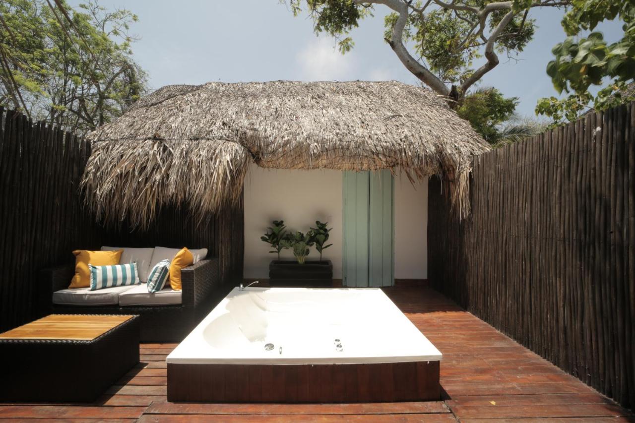 Hotel Sunsets Del Rosario Isla Grande  Exterior photo